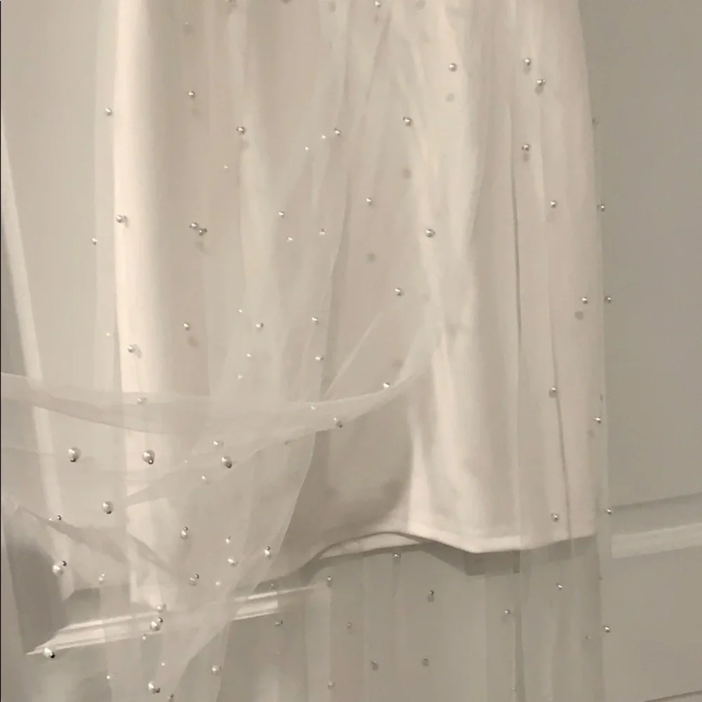 White Mini Dress with Pearl Overlay Lulu’s size Small - Picture 6 of 10